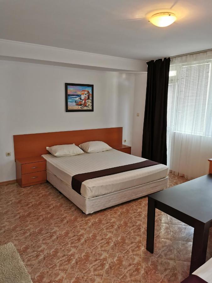Jelezchevi Guest Rooms Primorsko Exterior photo