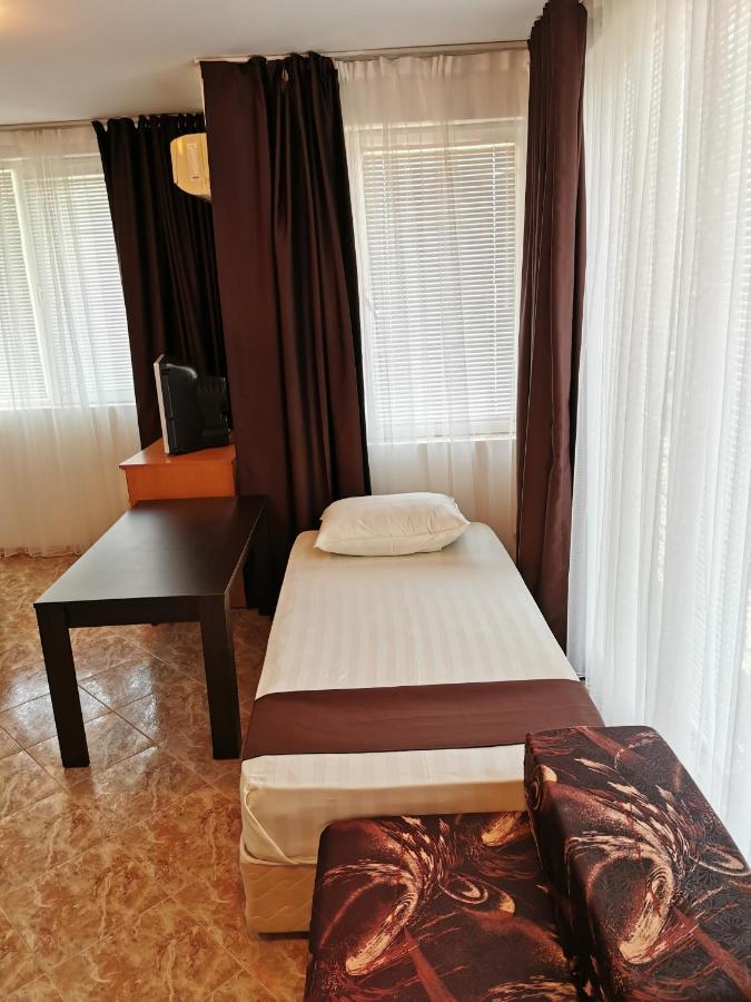 Jelezchevi Guest Rooms Primorsko Exterior photo