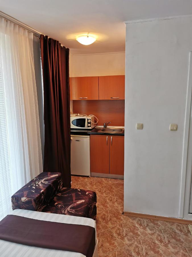 Jelezchevi Guest Rooms Primorsko Exterior photo