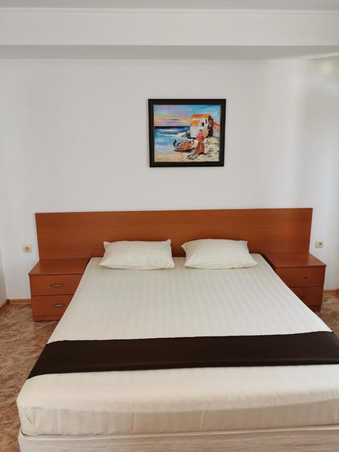 Jelezchevi Guest Rooms Primorsko Exterior photo