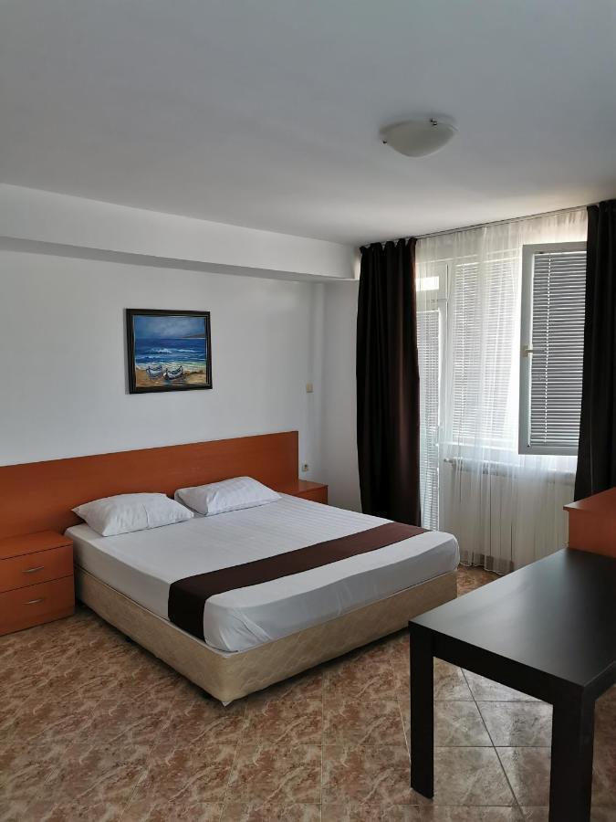 Jelezchevi Guest Rooms Primorsko Exterior photo