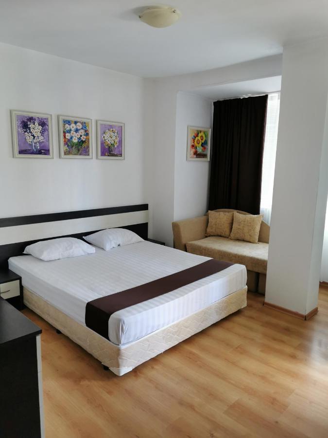 Jelezchevi Guest Rooms Primorsko Exterior photo