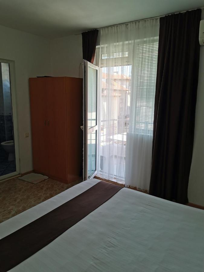Jelezchevi Guest Rooms Primorsko Exterior photo