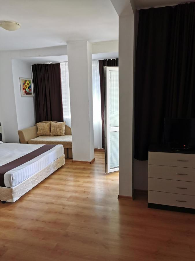 Jelezchevi Guest Rooms Primorsko Exterior photo