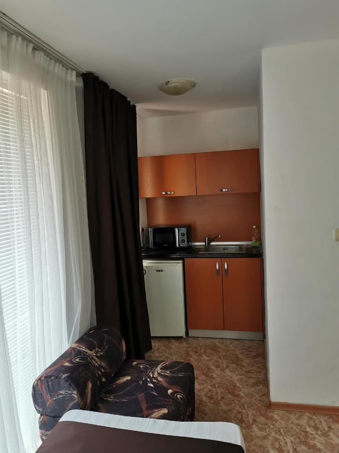 Jelezchevi Guest Rooms Primorsko Exterior photo