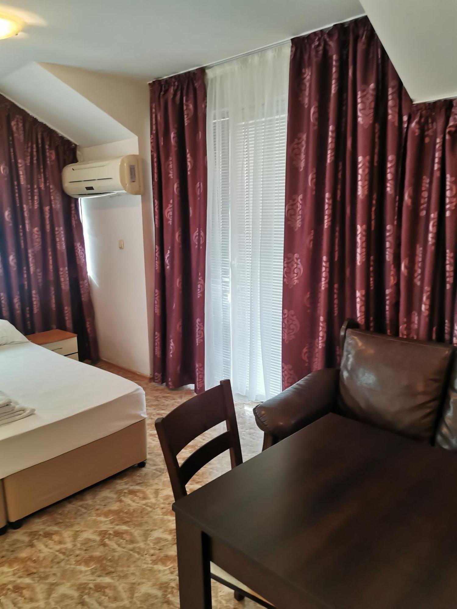 Jelezchevi Guest Rooms Primorsko Exterior photo