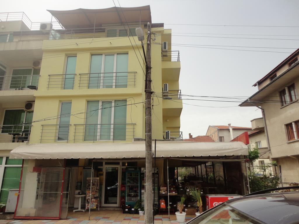 Jelezchevi Guest Rooms Primorsko Exterior photo