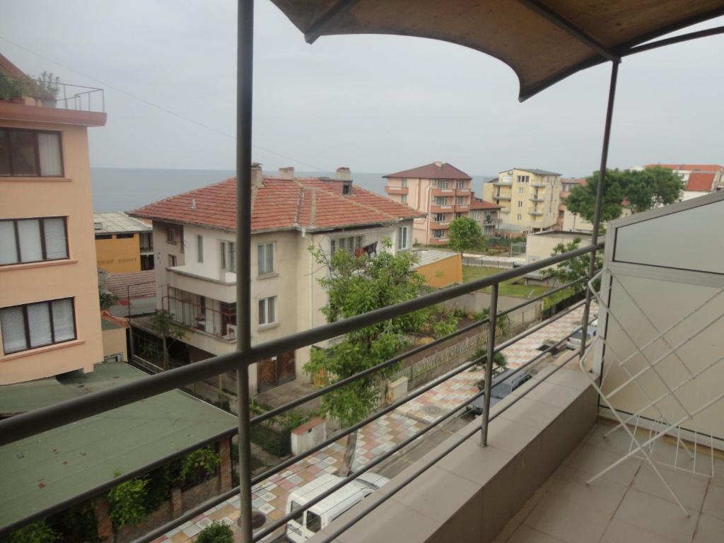 Jelezchevi Guest Rooms Primorsko Exterior photo
