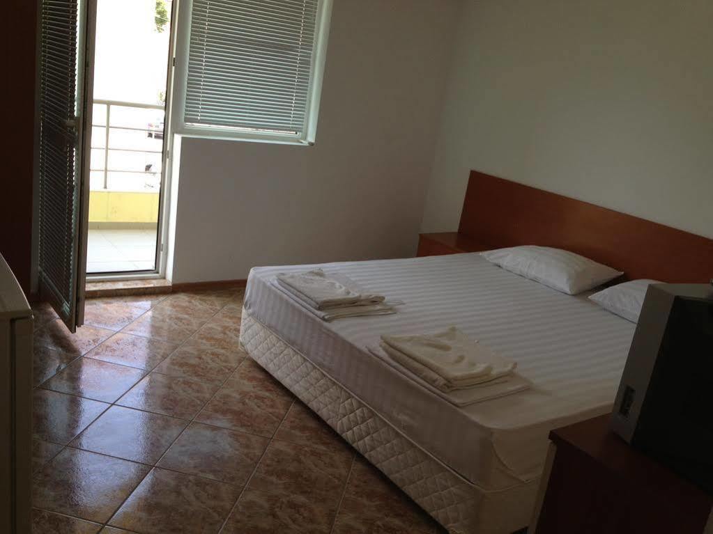 Jelezchevi Guest Rooms Primorsko Exterior photo